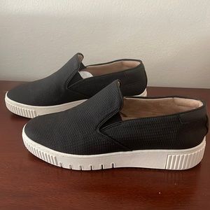 Naturalizer Soul Tia slip on sneaker. Size 10 Wide.  Never worn outside.